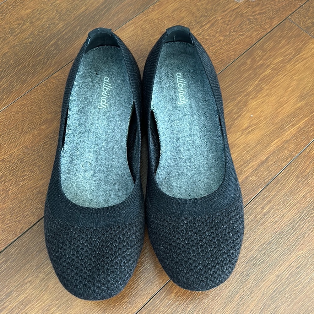 Size 8 black womens allbirds flats